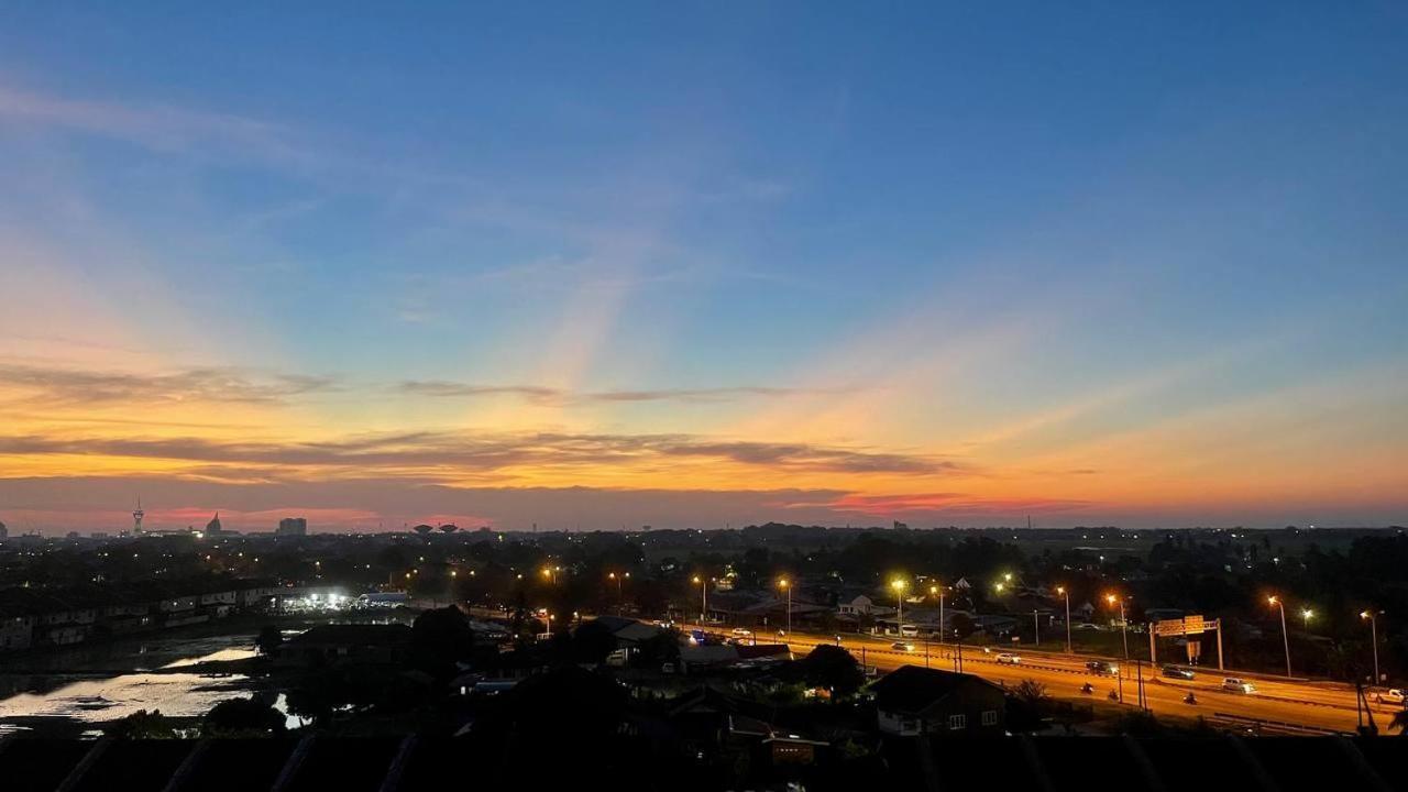 Myrumah Imperio Home , Alor Setar 3Br With Sky Infinity Pool Esterno foto